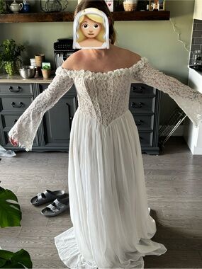 Bridal gown basque waist with applices size M